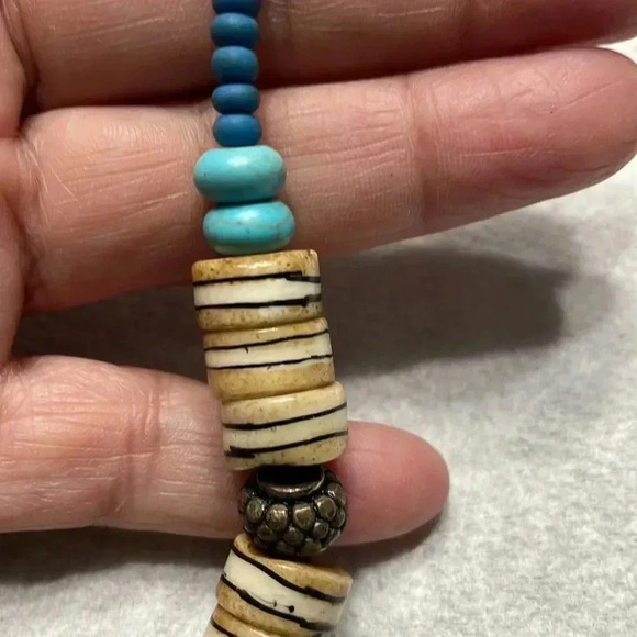 Vintage native beaded necklace - Picture 3 of 6